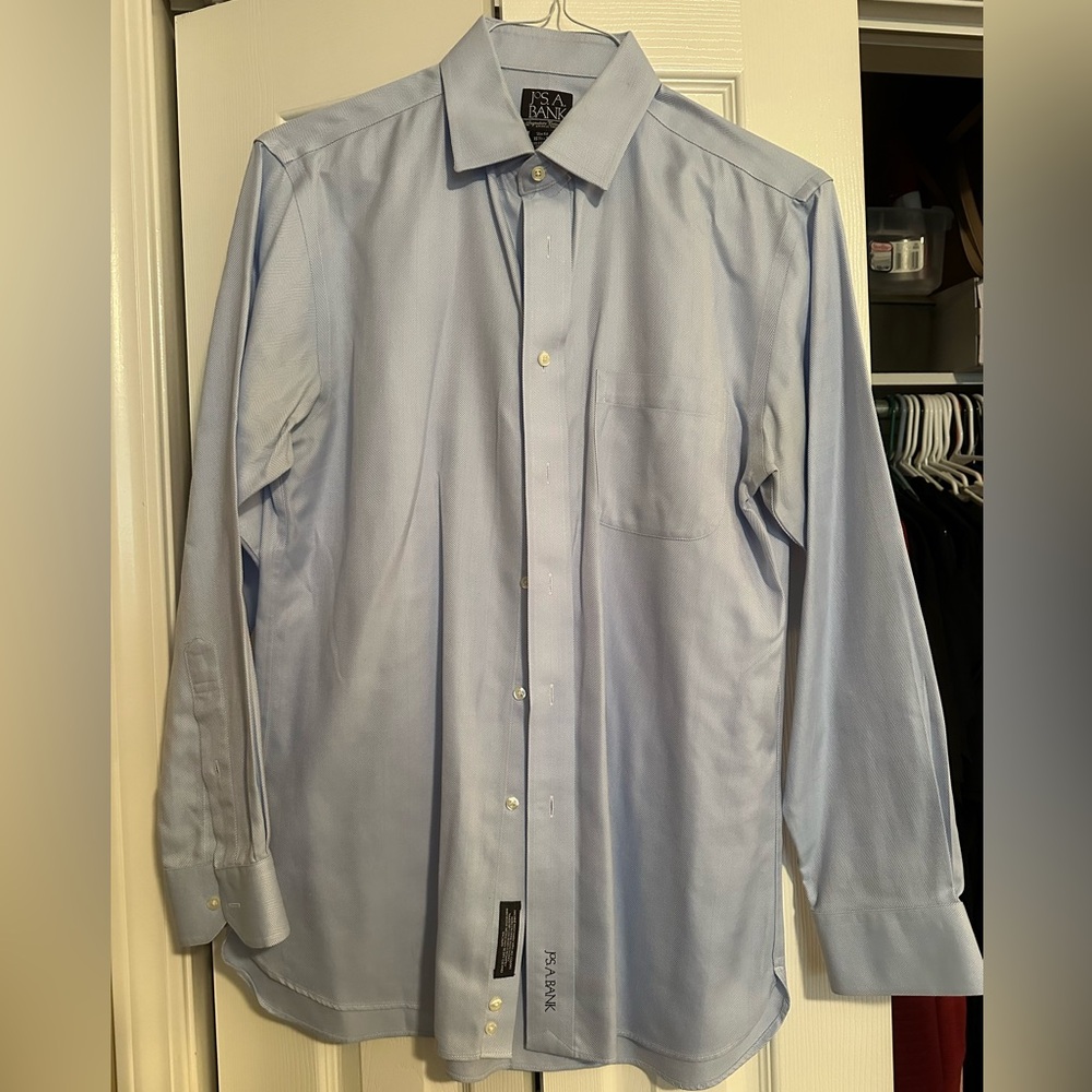 Jos. A. Bank slim fit button down. Men’s 15 1/2 - 33. Never worn before